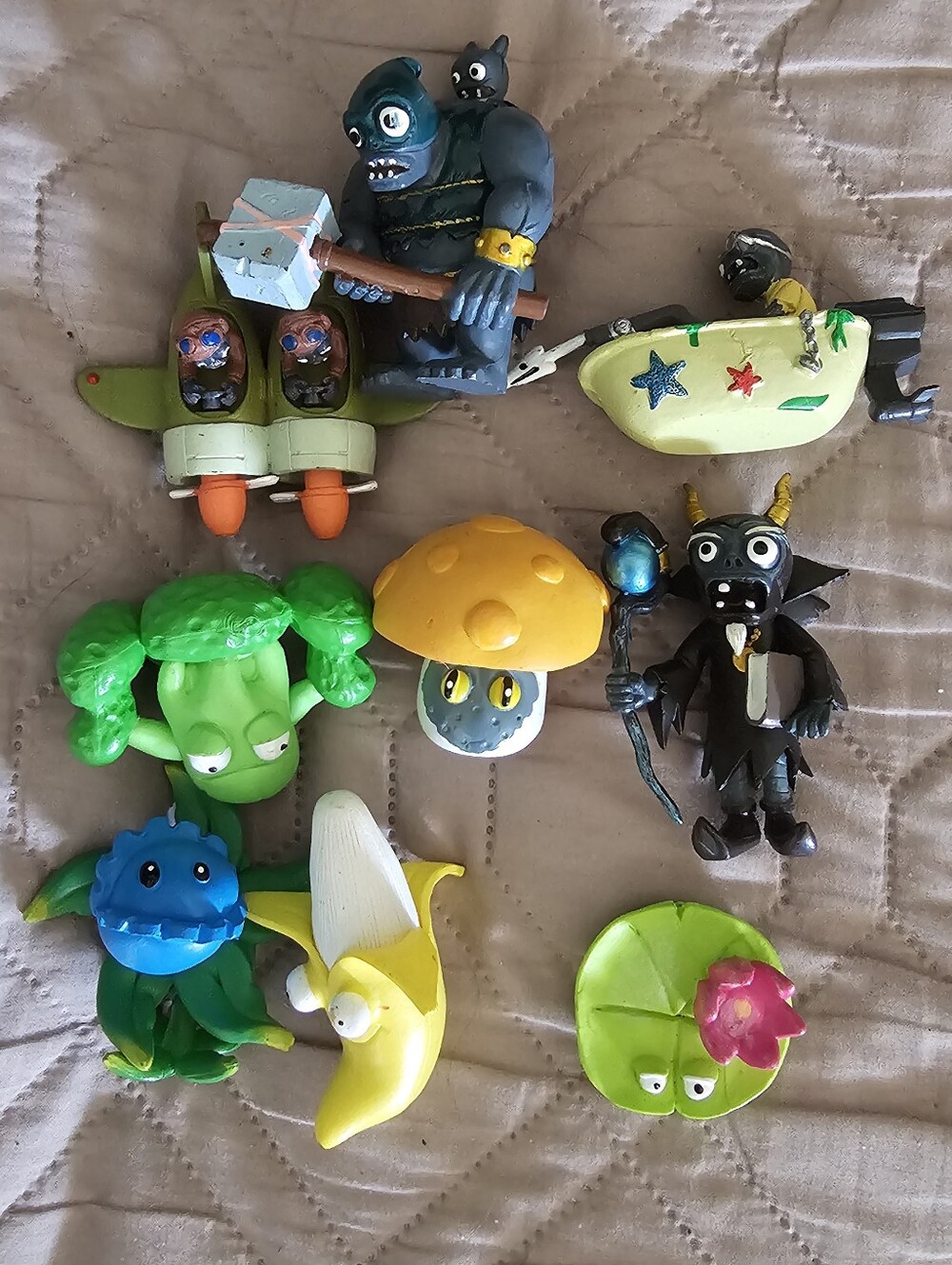 Plants Vs Zombies Toy Figure Set Of 9
